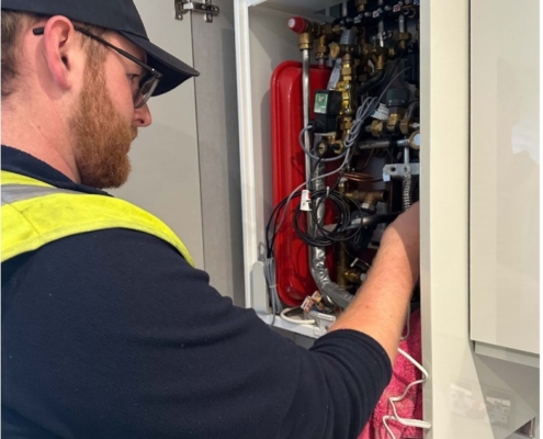 We Maintenance And Servicing Image